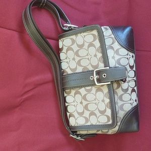 Coach purse. Leather brown with cloth